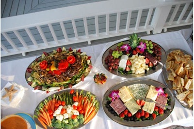 Skillfully Prepared Fresh Hors D’Oeuvres Platters for Private Events