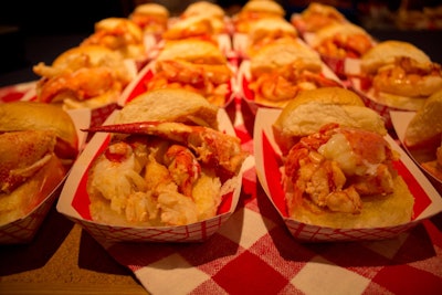 Last year's winner, Maine's the Clam Shack, reclaimed the top prize once again, keeping it simple with fresh lobster and melted butter on a sweet roll.