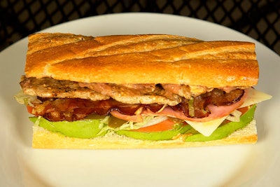 Three Little Pigs Torta