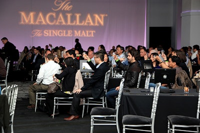 Cheers, The Macallan- Espace