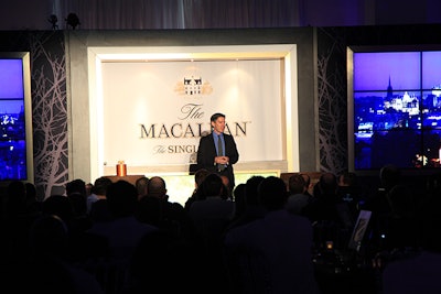 Cheers, The Macallan- Espace