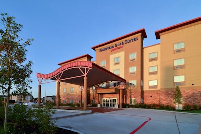 10. Fairfield Inn & Suites Houston the Woodlands South