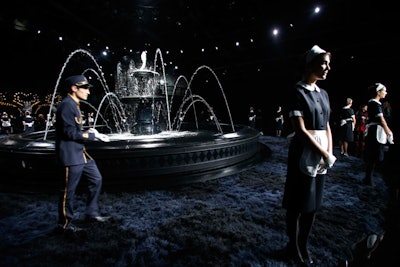 Marc Jacobs' Last Show at Louis Vuitton was an All Black Swan Song