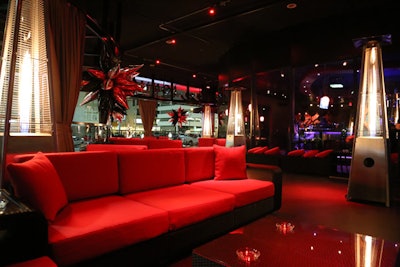 10. Vee Lounge