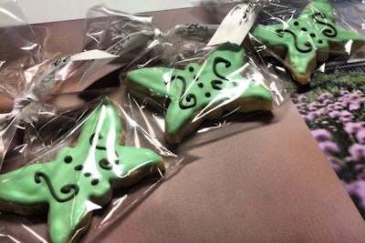 To remind guests of its Judy Istock Butterfly Haven, the Peggy Notebaert Nature Museum handed out butterfly-shaped cookies frosted in a springy shade of green.