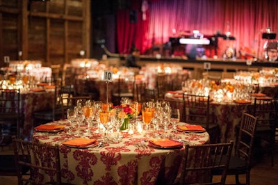 Rustic linens and candlelight highlight the Barn’s bucolic ambiance