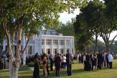 Front lawn reception, views of the city