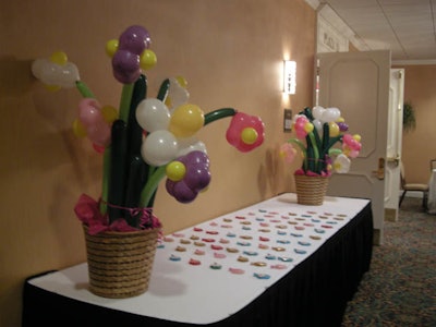 Flower Balloon Bat Mitzvah And Cupcakes 019 3