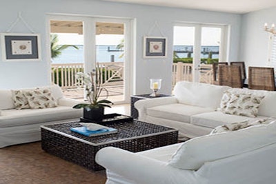 Spacious and luxurious oceanfront villas