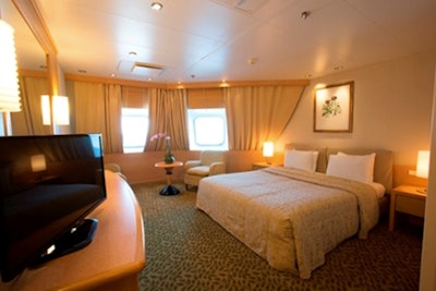 Relax during your Bimini day cruise