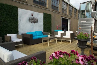 Outdoor patio at Airship37