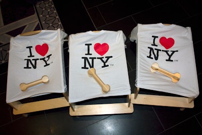 'I Heart NY' T-shirts gave grooming stands for smaller dogs a local spin.