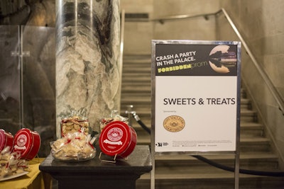 'Sweets & Treats' tables were located throughout the venue. Guests could indulge in goodies from Mary Macleod’s Shortbread, which included star-shaped cookies inspired by the Chinese flag. Purdy’s Chocolatier and Nomz also provided snacks.