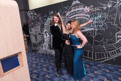 Onomonomedia and Amaryllis worked together to create a photo opportunity outside the ballroom using a custom chalkboard drawings of Washington landmarks, echoing the decor used inside for the food pavilions.