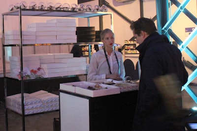 This year, C2MTL moved to a cashless food program to speed up service. Mobile boxed-lunch stations were stationed throughout the conference grounds and accepted credit cards as well as prepaid cards. Attendees could email themselves a receipt.