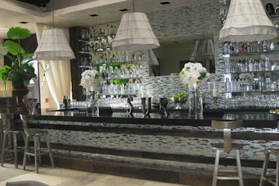 Main bar