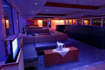 The Infinity Lounge brings New York’s quintessential nightlife alive on the water.