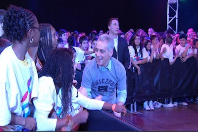 Chicago Mayor Rahm Emanuel interacting with some excited hometown kids