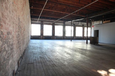 200 feet of exposed brick walls with eastern and western daylight