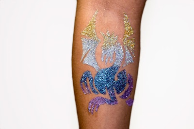 Glitter airbrush temporary tattoo dragon