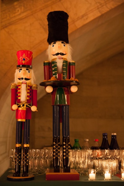 Decor: Classic Nutcrackers