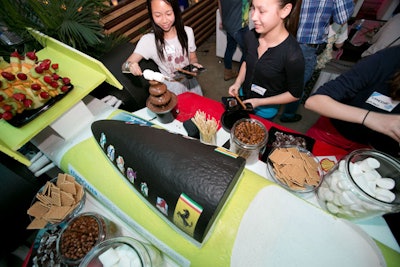 The build days took place at the Flower Firm office and warehouse space. During snack breaks, the participants helped themselves to treats such as fresh fruit and s'mores.