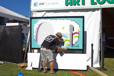 AT&T U-Verse Art Lounge’s Live Art