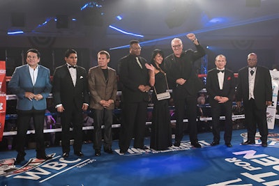 Before the boxing began, Fox Sports writer Jay Glazer introduced the boxing legends in attendance before a moment of silence for Fight for Children founder Joe Robert.