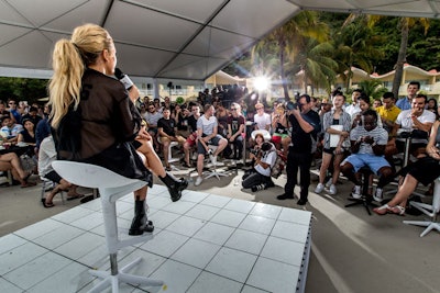 With the majority of invited journalists housed in the Las Olas Village of the resort, a preshow press conference with Ellie Goulding was held poolside directly adjacent. More than 100 print, digital, and broadcast press attended, representing more than 24 global cities.