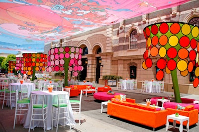Six 15’ trees designed with pop art colors coordinated with vibrant lounge groupings. A Peter Maxx inspired scenic protected guests from the afternoon sun