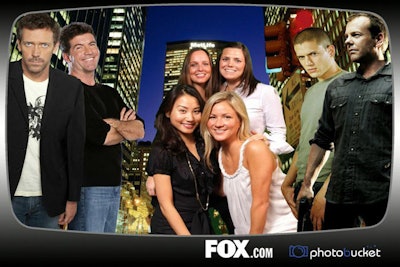 Photos in a Minute classic Green Screen photos print in seconds