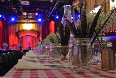 Texas glamDecor for holiday rehearsal dinner at Rattle Inn