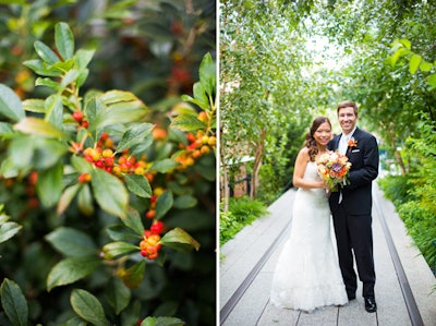 The High Line is the perfect setting for pre-reception photographs.