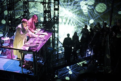 Live performances took place inside the cube.