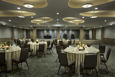 Hilton Toronto Airport Hotel & Suites