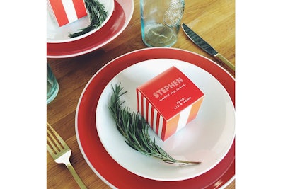 Custom holiday gift boxes