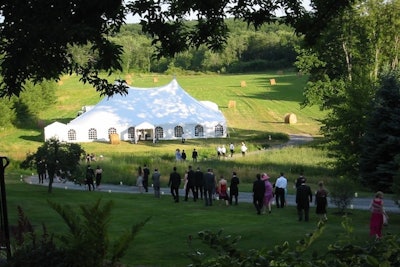 80' x 60' Victorian ~ Haybail Wedding