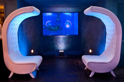 In 2012, Yahoo marked the relaunch of Genome, a brand previously known as Interclick, with a minimalist affair in New York. To create a modern aesthetic inside a SoHo townhouse, the producers employed a mix of clean lines and white furnishings. For entertainment, the organizers brought in synchronized swimmers dressed to look like aliens.