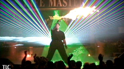 Lasers and live special effects by TLC Creative energize a Tony Robbins presentation.