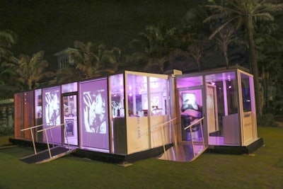 The portable version of the Ipsos Girls' Lounge, configured from a shipping container, is equipped with projectors, electricity, heating and air-conditioning systems, and audiovisual equipment.
