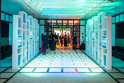 Two custom structures created a sense of arrival at the entrance to the residence of the German ambassador. They reflected the modern architecture of the residence, and the long design drew guests into the reception hall. Since the attractive structures featured the Opera Ball logo, they also doubled as a step-and-repeat.