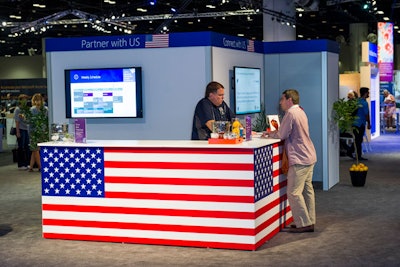 Microsoft product specialists staff the lounge’s help desk.