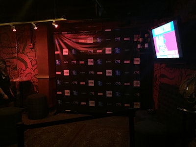 Step and Repeat Lounge Right Side