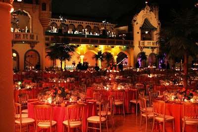 Aragon Ballroom Chicago is ideal for large events and galas.