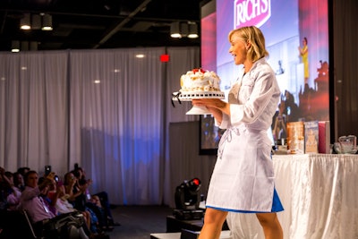 Mich Turner, owner of Little Venice Cake Company, created a cake during her presentation.
