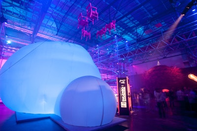In what organizers called the “Cloud of Fog,” participants stepped inside a 40-foot-diameter igloo filled with fog so they could not see one another. As a moderator in the middle lead the discussion, participants were instructed to gradually walk toward the center, so by the end they could see one another.