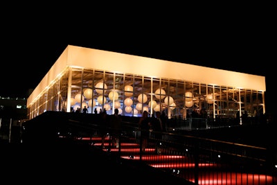 Inside the Broad museum opening party, glowing orbs illuminated the space and provided decor. The monochromatic orbs nodded subtly to the all-white exterior of the venue.