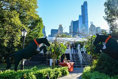 As with all the structural components to building the course, the large horse-shaped topiaries, not to mention even the simple plantings, had to all be trucked in overnight and pieced together by hand during the day. The topiaries echoed the event occasion and were placed at the exterior entrances to both the V.I.P. dinner tent and general admission. It also made for a social media moment with tourists and the general public as they were placed on public pathways.