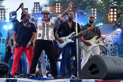 5. Salute to the Military U.S.O. Concert