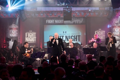 Frank Sinatra Jr. serenaded guests with covers of his father's songs during dinner.